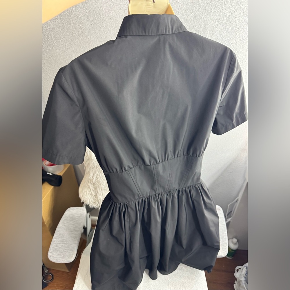 X REVOLVE SASKIA
MINI DRESS
Amanda Uprichard
Small - Picture 4 of 12